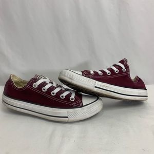Maroon converse